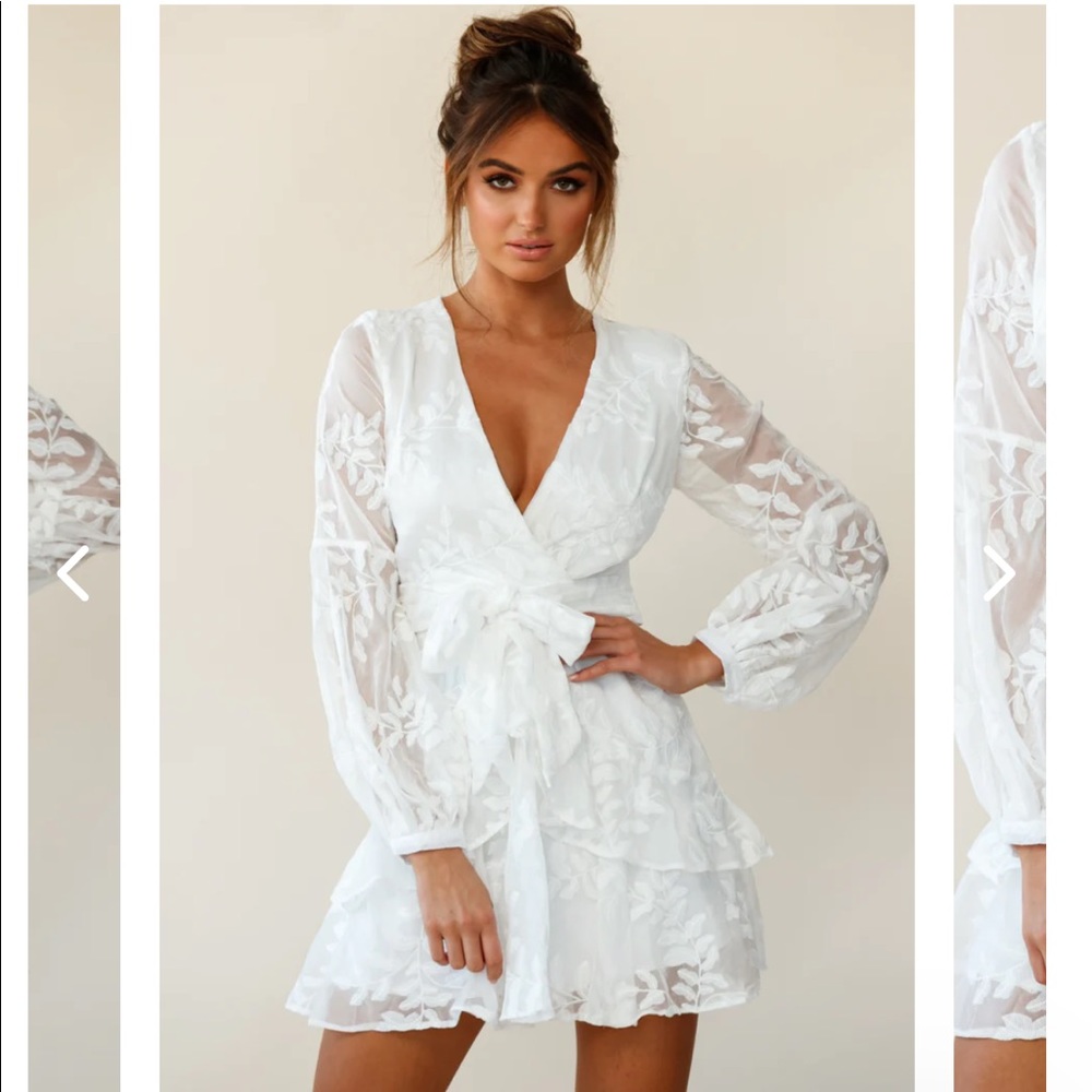 NWT. Selfie Leslie white dress